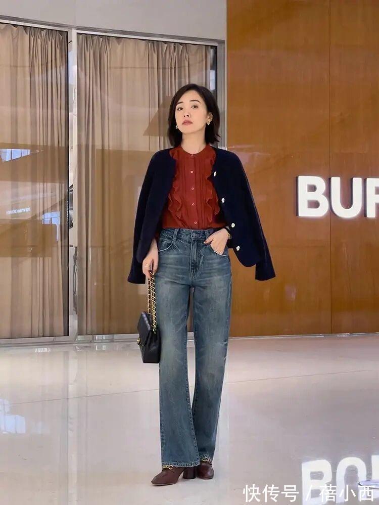 针织衫|秋冬“最流行”的红色穿搭,知性优雅又气质,30、40岁女人穿真美