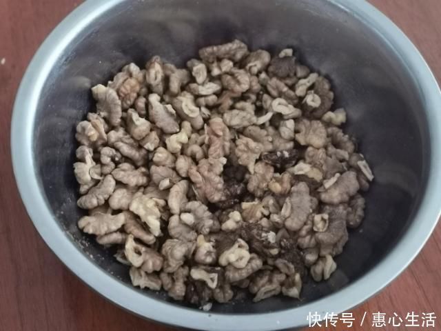 黄油|70岁奶奶坚持三十年，每天必吃它，眼睛不花，腿脚灵活又有劲