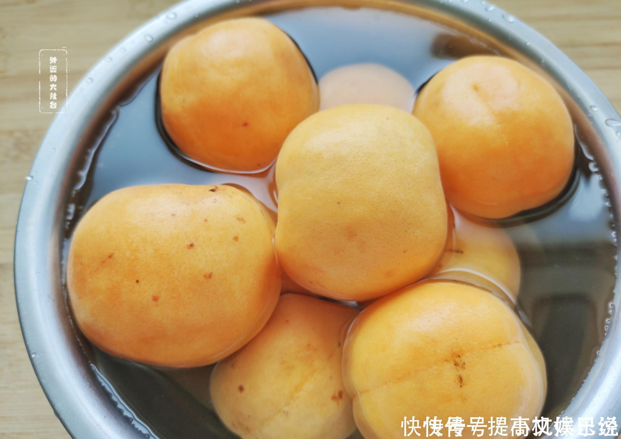 女人要常吃碱性食物,这水果正当季,夏天常吃,冬天告别手脚冰凉