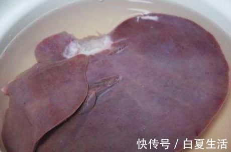 猪肝炒洋葱|猪身上最便宜的部位，8块钱一斤，营养高味道佳，常吃对眼睛好