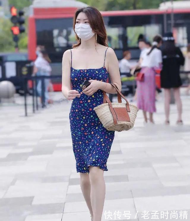 减龄|放弃A字裙吧,今年流行这种款式,时髦又减龄,中年女士都爱了!