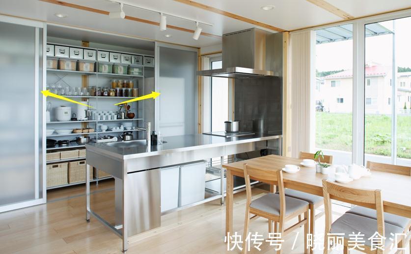 置物墙|做收纳不用柜子,整面置物墙外加滑轨门,个性不占地,少花几千块