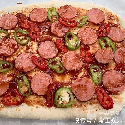 厚底大披萨PIZZA，从此B胜客可以走一边去了