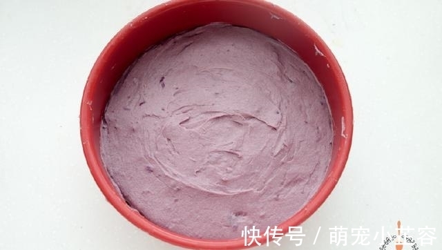 面团|家里有面粉一定要试试,上锅一蒸,柔软好吃,蛋糕一次成功