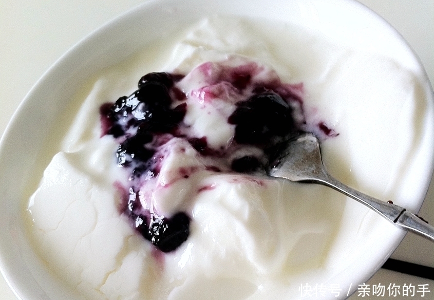 如果送你一把小勺子,下面的水果选一种拌酸奶,你不能放弃哪个?