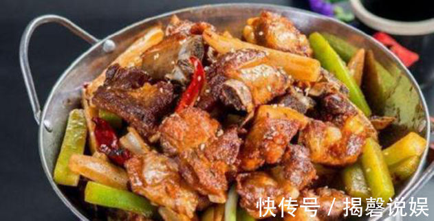 干锅排骨|美食推荐凉拌豇豆,黄焖鸡块,五花肉拌黄瓜,干锅排骨的做法