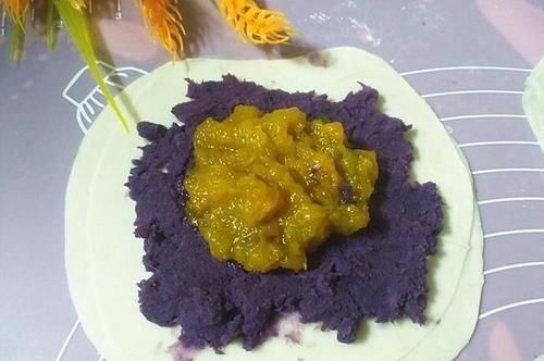 紫薯南瓜饺子包，咬一口就爆浆，鲜香入味，一口气吃3个都不够