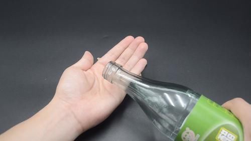 烟味|白醋倒在手心搓一搓,作用太棒了,知道的人不多,学会一生有用
