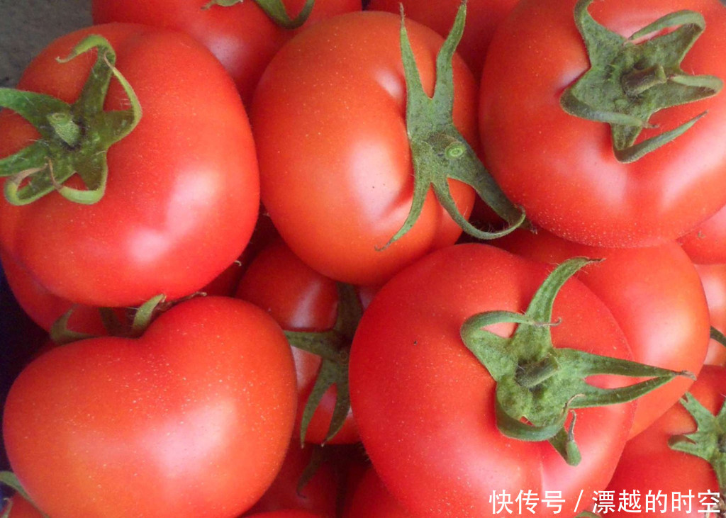 西红柿遇到它,才是绝配,几分钟吃完一盘,美容养颜,改善肌肤