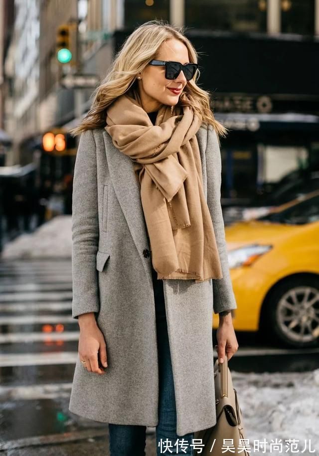 画家帽 冬日温柔风穿搭,还得是大衣+围巾更合适,保暖时尚又不挑年龄
