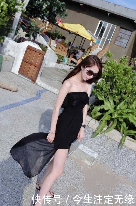 曲线|街拍:长相漂亮时尚的美女,曲线丰腴,搭配起来干净整洁!