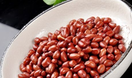 难怪|油炸花生米,热油还是凉油厨师都不对,难怪花生不香脆还回软