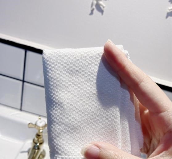 毛巾|这些家居用品不建议买贵的，多一分都是浪费，半年不到基本全扔了！