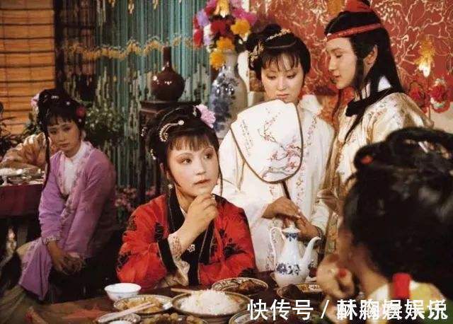 蒋玉菡$花袭人嫁给蒋玉菡后,对贾宝玉有多绝情两处细节揭开她的真面目