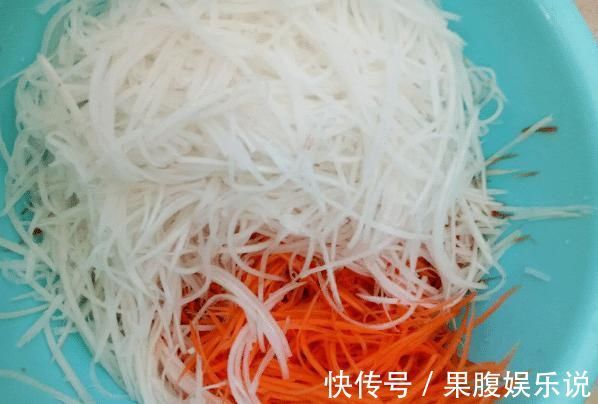 炸素丸子时，要做好“3方面”，炸好的丸子更香酥，凉了也好吃