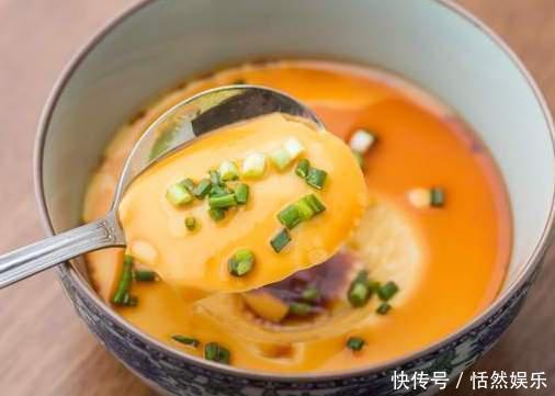 鸡蛋|掌握蒸鸡蛋羹时的三个技巧，蒸出来的鸡蛋香软又嫩滑