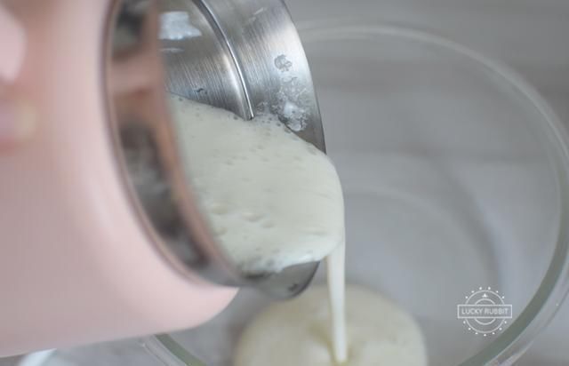 试一试|天热想吃冰棍不用买,这款懒人冰棍值得试一试,搅一搅冻一冻就好