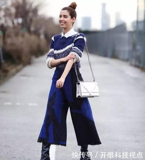 阔腿裤+ 今秋流行“阔腿裤+短靴”,女人怎么穿都有范儿,出门养眼全靠它!
