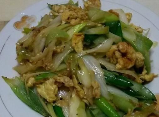 鸡蛋和此物一起炒,每天一盘,不感冒了,肾气满满,活力十足