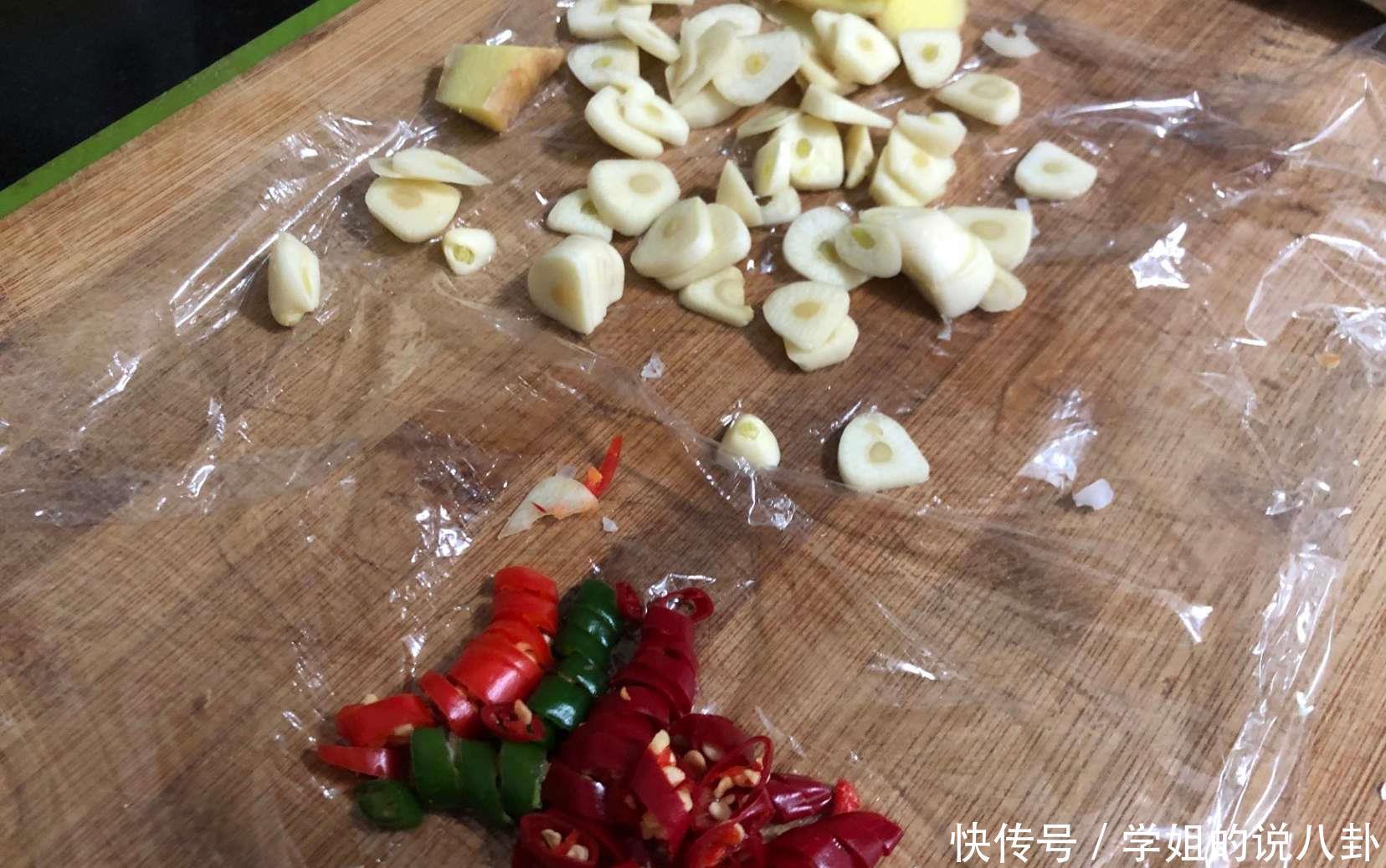 下饭|奶奶用了50年腌萝卜方子,做1次吃7天,开胃下饭,爽脆不回软