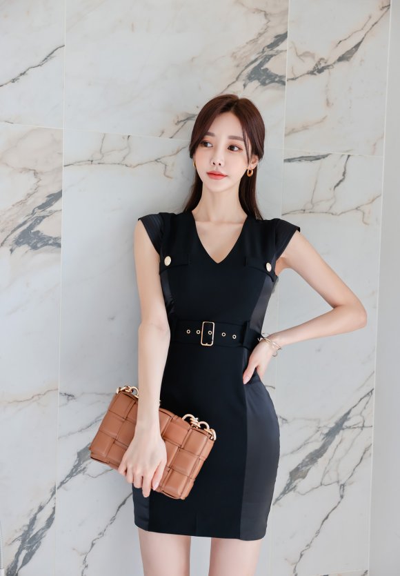 性感|孙允珠高级穿搭让人羡慕，蓝色雪纺裙和黑色包臀裙，哪款更性感?