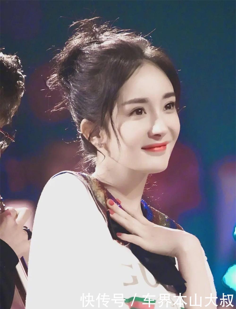 杨幂 “低马尾”失宠了!2020年这4种“发型”最流行,八成女生都适合