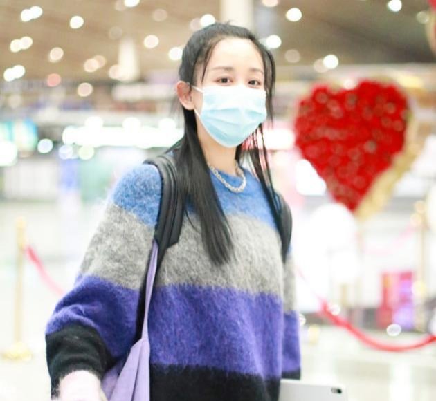 黑色阔腿裤的穿搭亮点，小姐姐这么穿，时尚又美丽