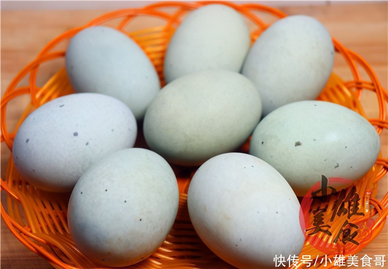 凉拌皮蛋|松花蛋放锅里蒸一蒸，饭店48一份，自己做只要6元，待客倍有面