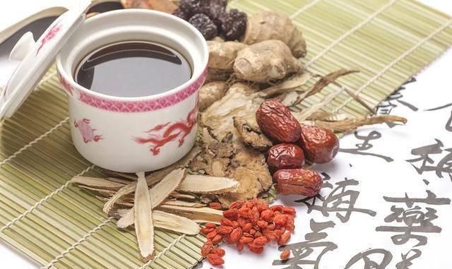 中年|中西药混吃危害大，这些中药和西药千万别混着吃！