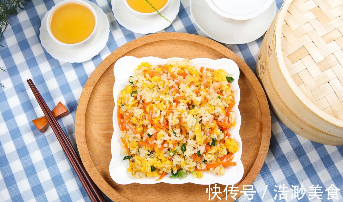 米饭|做蛋炒饭时,先炒米饭还是鸡蛋顺序很重要,做错了很难吃