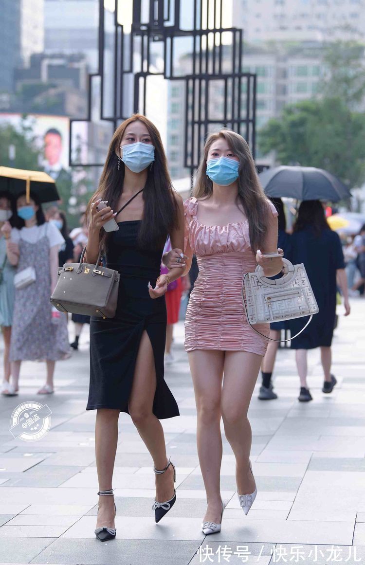 时尚感 随性自然的连衣裙穿搭富有时尚感,简单搭配就足够美,舒适时尚