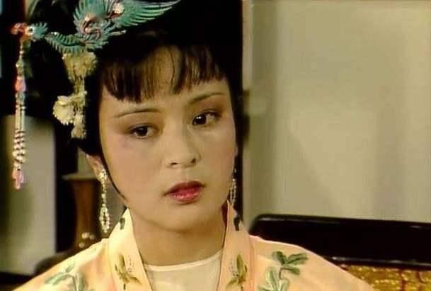 生育|贾母丈夫有六位小妾,为何都没有生育王熙凤说出实情