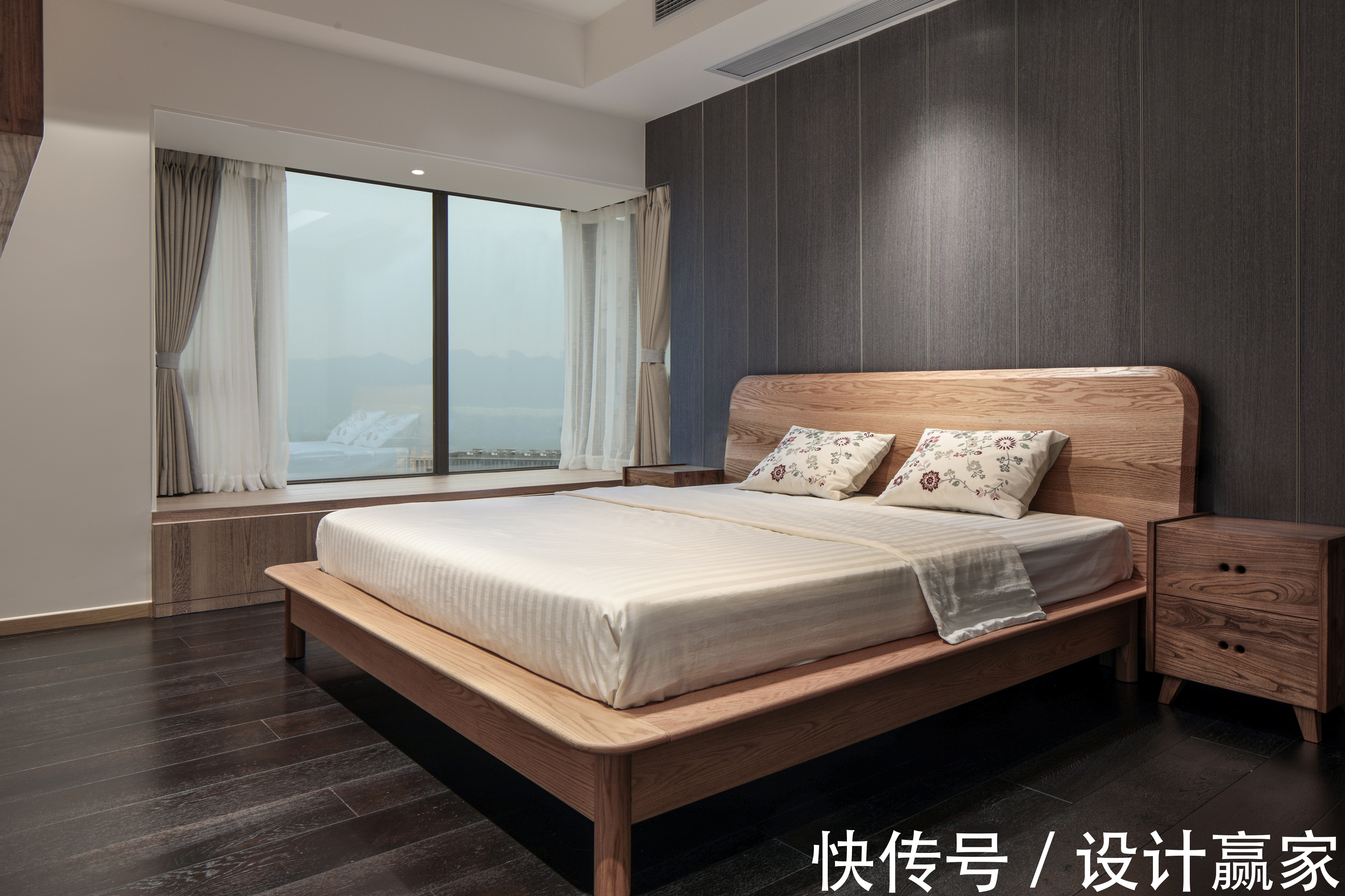 客厅|200㎡江景大宅，现代中式的古朴优雅之美，简约中透着高级