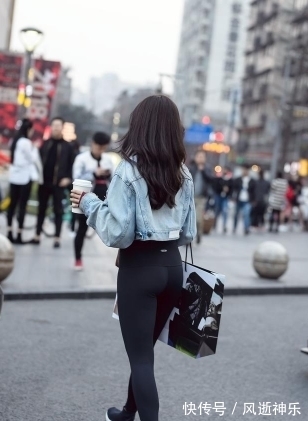 搭配|街拍：穿运动装不一定是在健身房日常搭配怎么舒服怎么穿