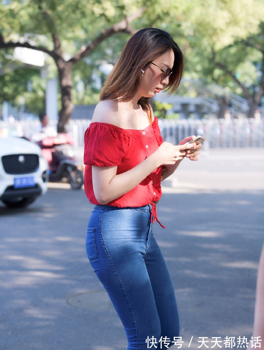 牛仔裤|气质女生的初夏牛仔裤穿搭,清爽靓丽,彰显时尚品位!