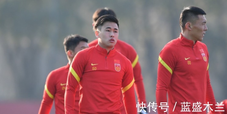 李霄鹏|国足首发11人武磊变数大,广州队3将镇守后防,22岁小将成奇兵!