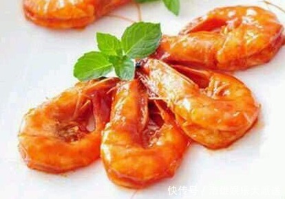 饱满|细嫩洁白的虾肉,饱满而鲜美,实在妙不可言,孩子大赞余味绕梁