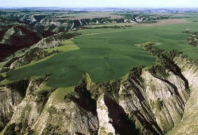 地貌|黄土高原上的地貌形态：黄土塬、黄土梁和黄土峁