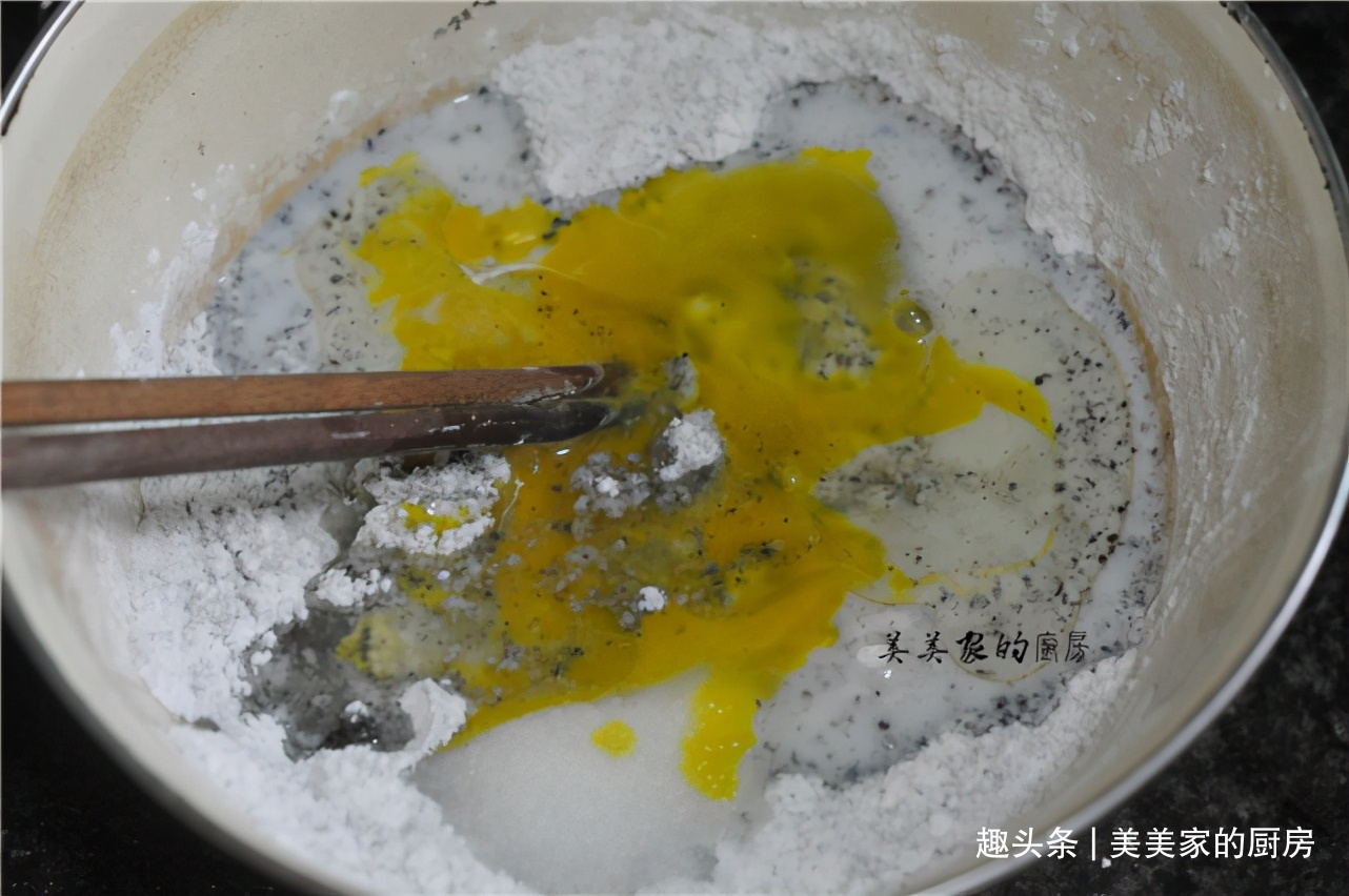 用三样食材搭配做早餐，不用揉面不发酵，凉吃更美味，又软又糯！