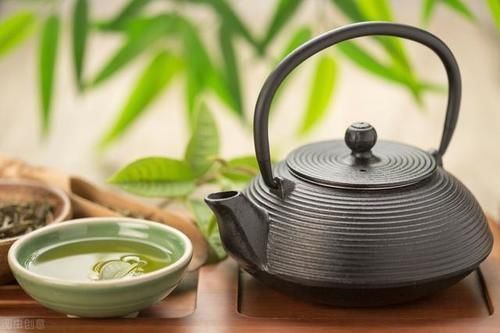 降压药|新研究发现:喝茶能够降血压,35°最好?专家:这样降压更靠谱