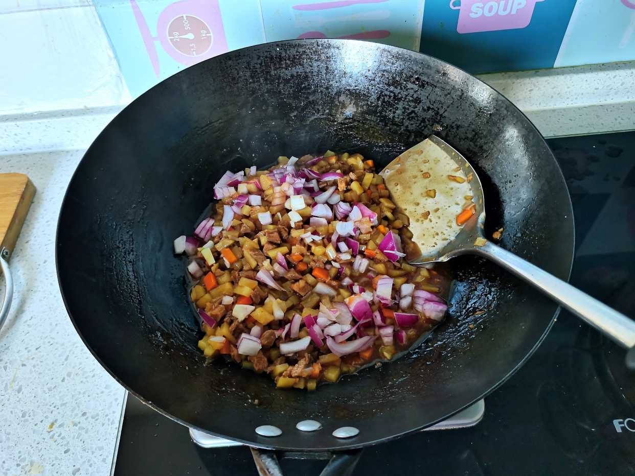 早餐做了中式汉堡，丈夫和孩子吃了连夸赞，你也给家人试试吧！