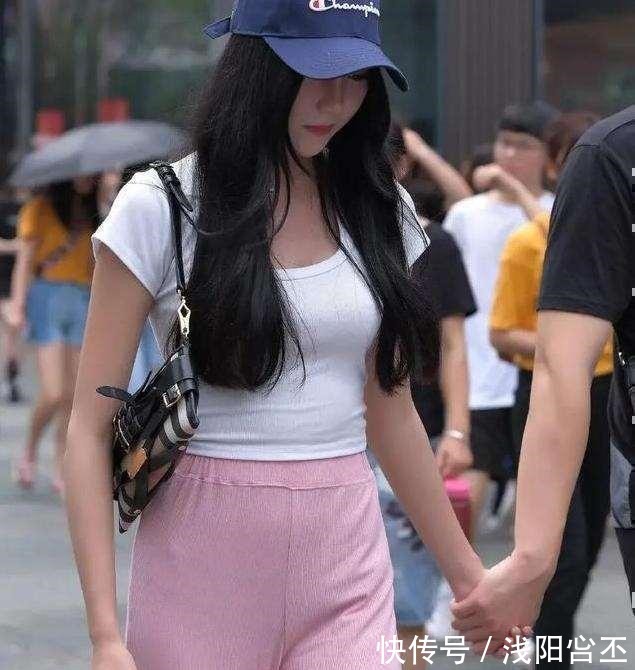 穿搭 约会必备的打底裤穿搭技巧,造型简约利落又显瘦,优雅时尚!