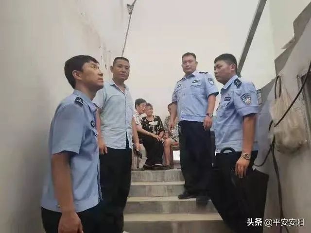 民警|抗洪民警救下36位群众！仨小伙自驾铲车救援百余人！