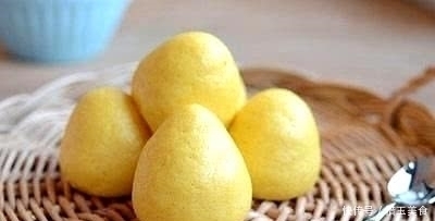 白砂糖|在家做玉米面窝窝头,不用一滴水,做出来金黄软嫩,一出锅就抢了