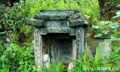 将军!将军死后立碑:墓中无金无银,别挖!200年后盗墓贼挖开想哭