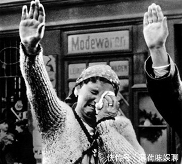 发生|二战中极具内涵的老照片 法国美女因和德军发生过关系而被剃光头