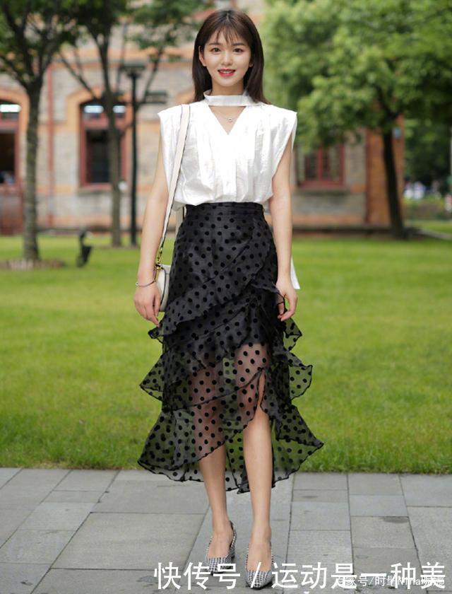 穿衣拒绝一本正经,今夏掀起“朦胧风”时尚潮流,洋气又时髦