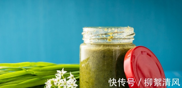 腌韭菜花别只放盐,教你正确比例配方不变色不变味,放一年不坏!