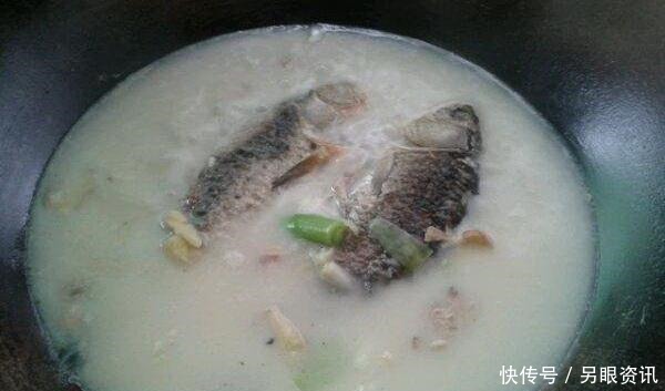 加热|做鲫鱼汤,到底加热水还是冷厨师说好多人都错了,难怪汤不白