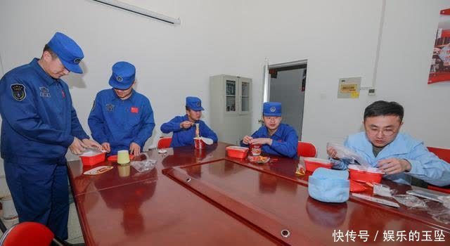 五一假期,他们在大漠“放牧”卫星